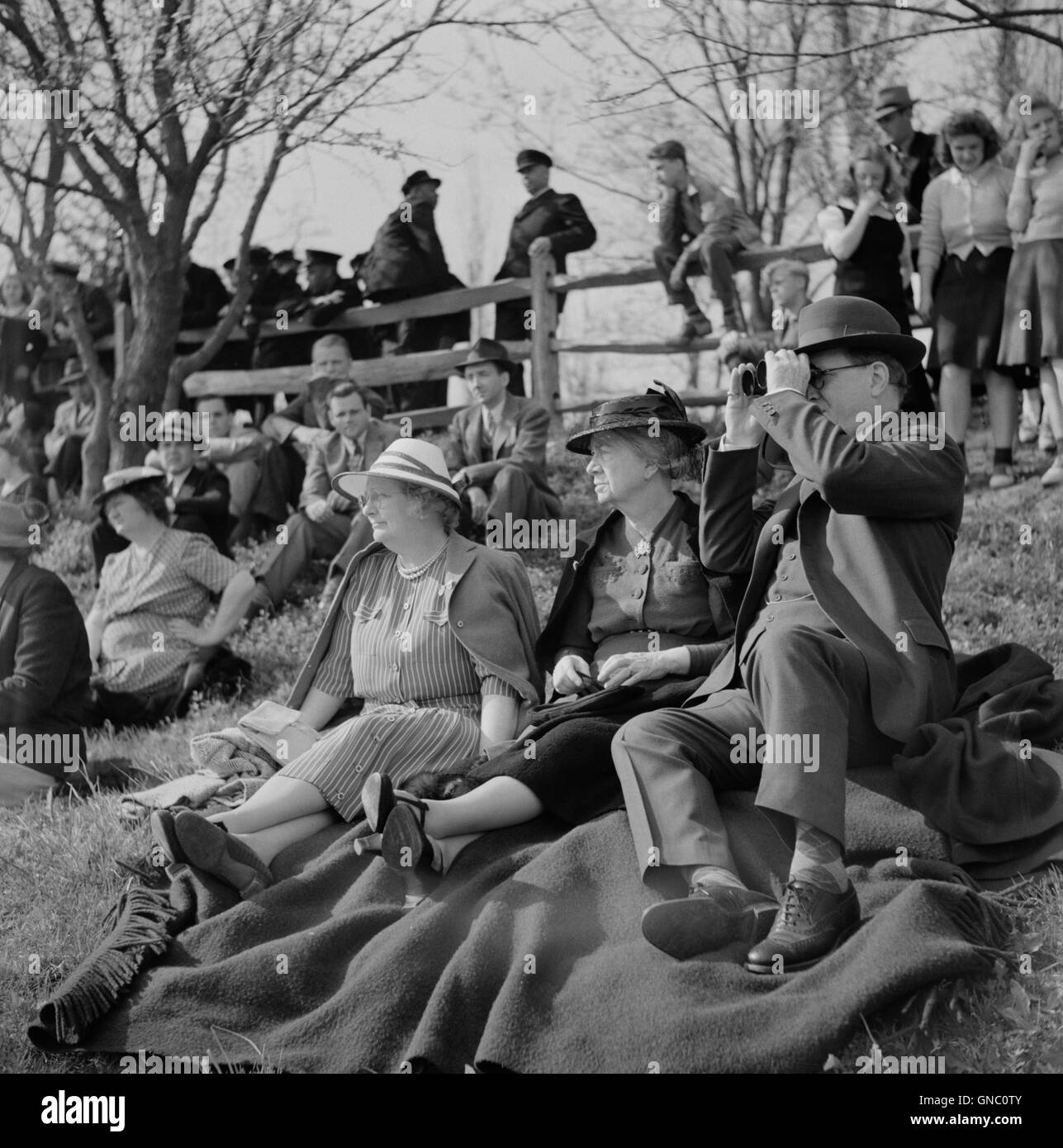 Spectators at Point to Point Cup Race, Maryland Hunt Club, near Glyndon, Maryland, USA, Marion Post Wolcott for Farm Security Administration, May 1941 Stock Photo