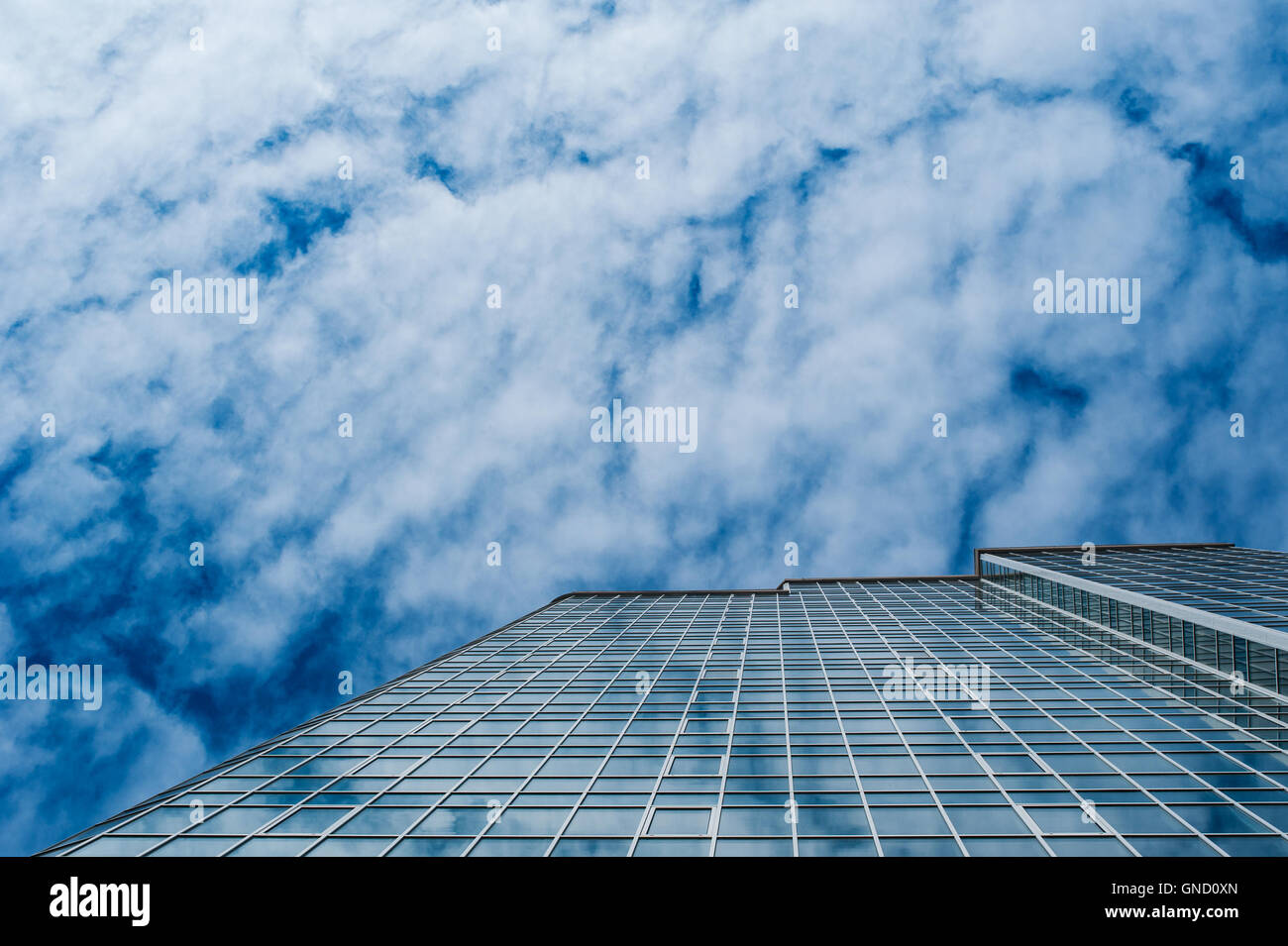 Skyscraper background hi-res stock photography and images - Alamy