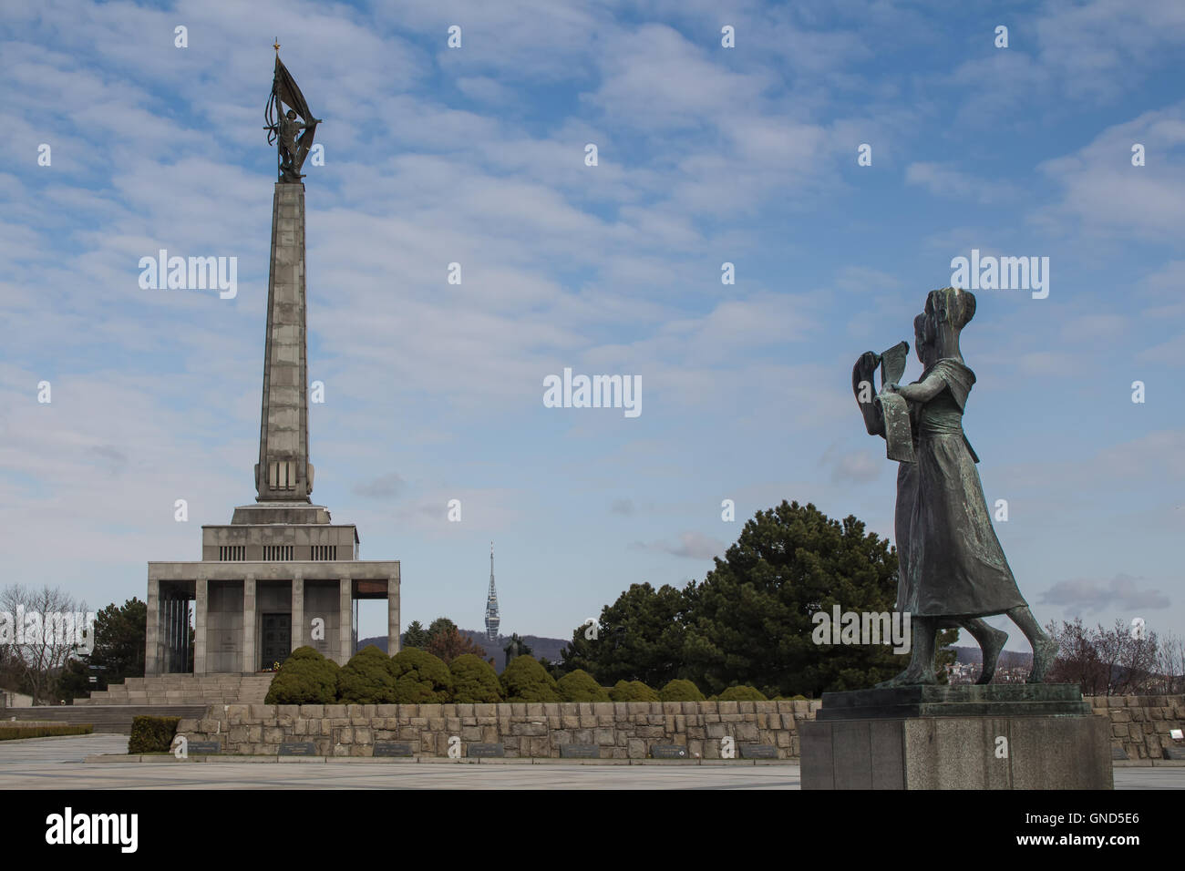 World war ii statue hi-res stock photography and images - Alamy