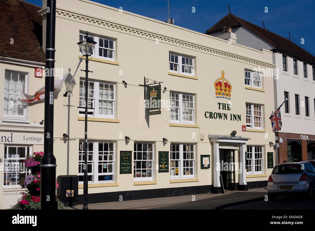 Crown inn emsworth hires stock photography and images Alamy