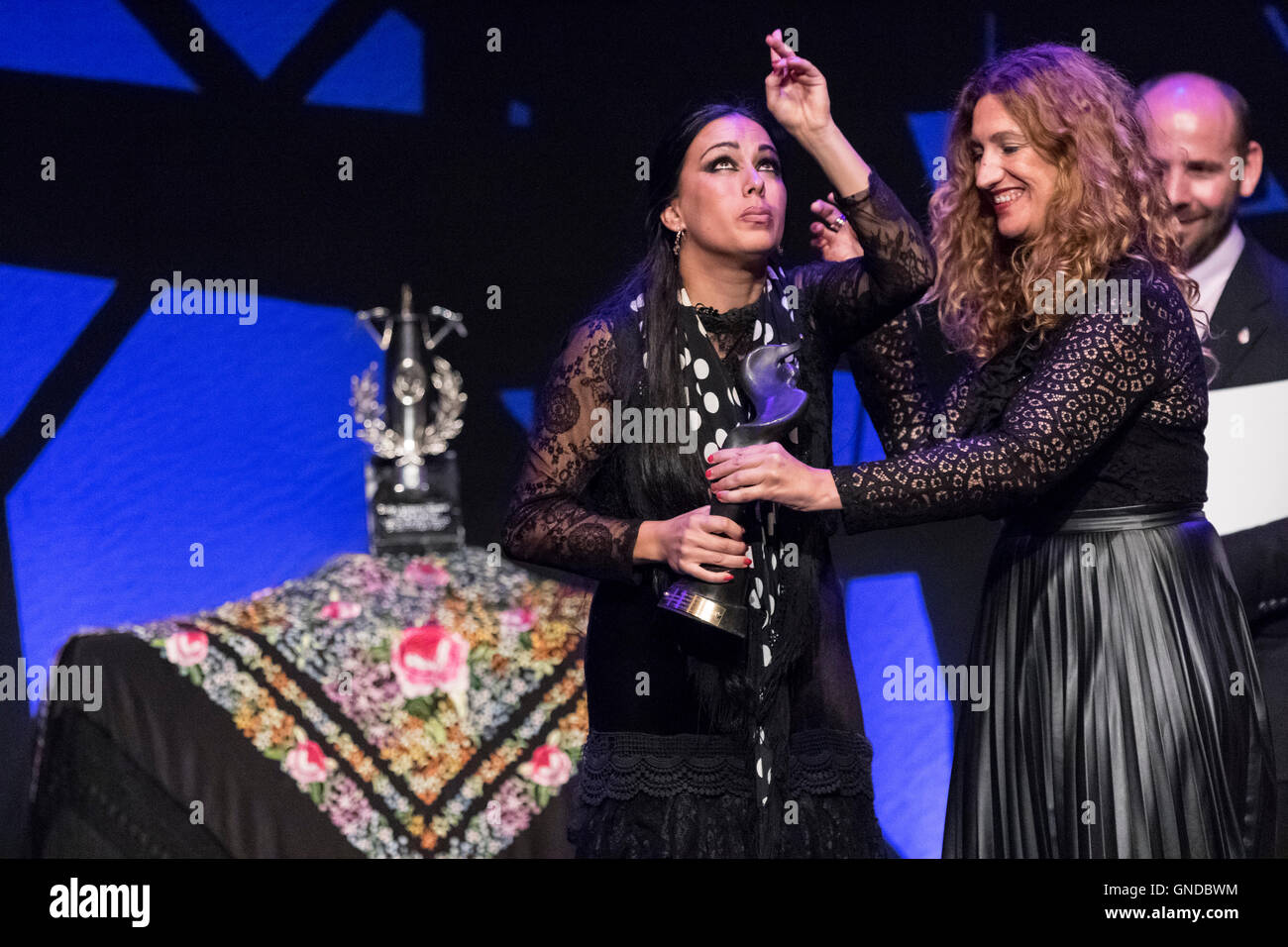 La Unión, Spain. 14th August, 2016. Flamenco dancer Belén López wins the 'Desplante' trophy of the most important Flamenco Festi Stock Photo