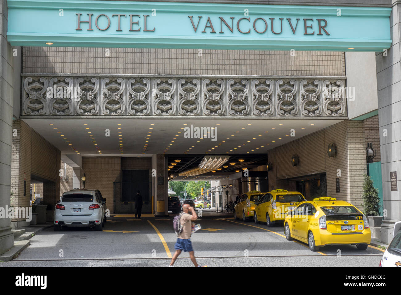 The Vehicle Entrance To The Fairmont Hotel Vancouver On Burrard Street