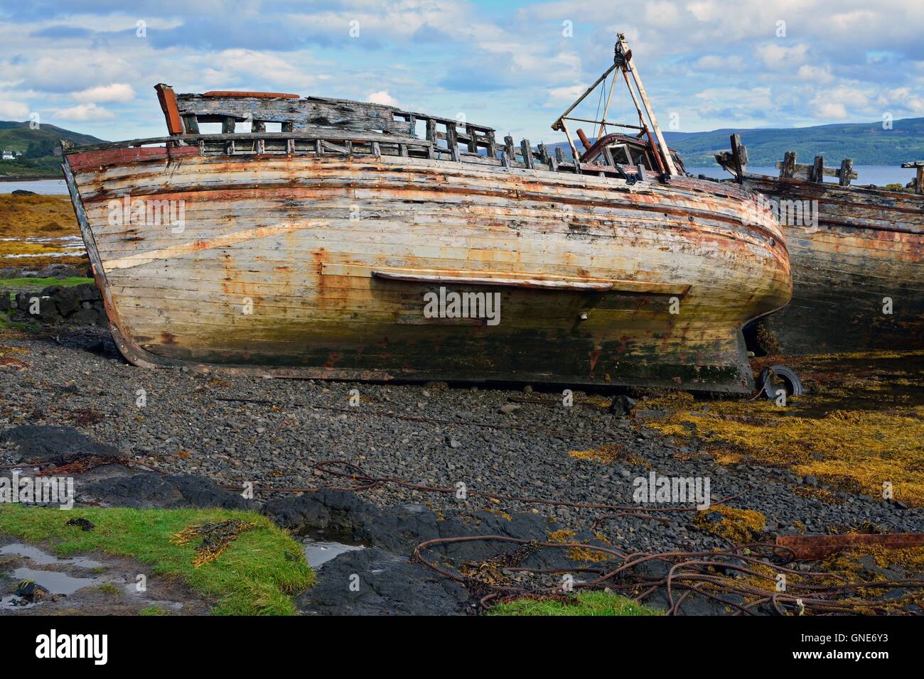 Old abandoned wooden boats hi-res stock photography and images - Alamy