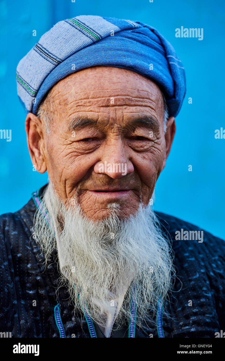 A portrat of an uzbek man, Uzbekistan Stock Photo - Alamy