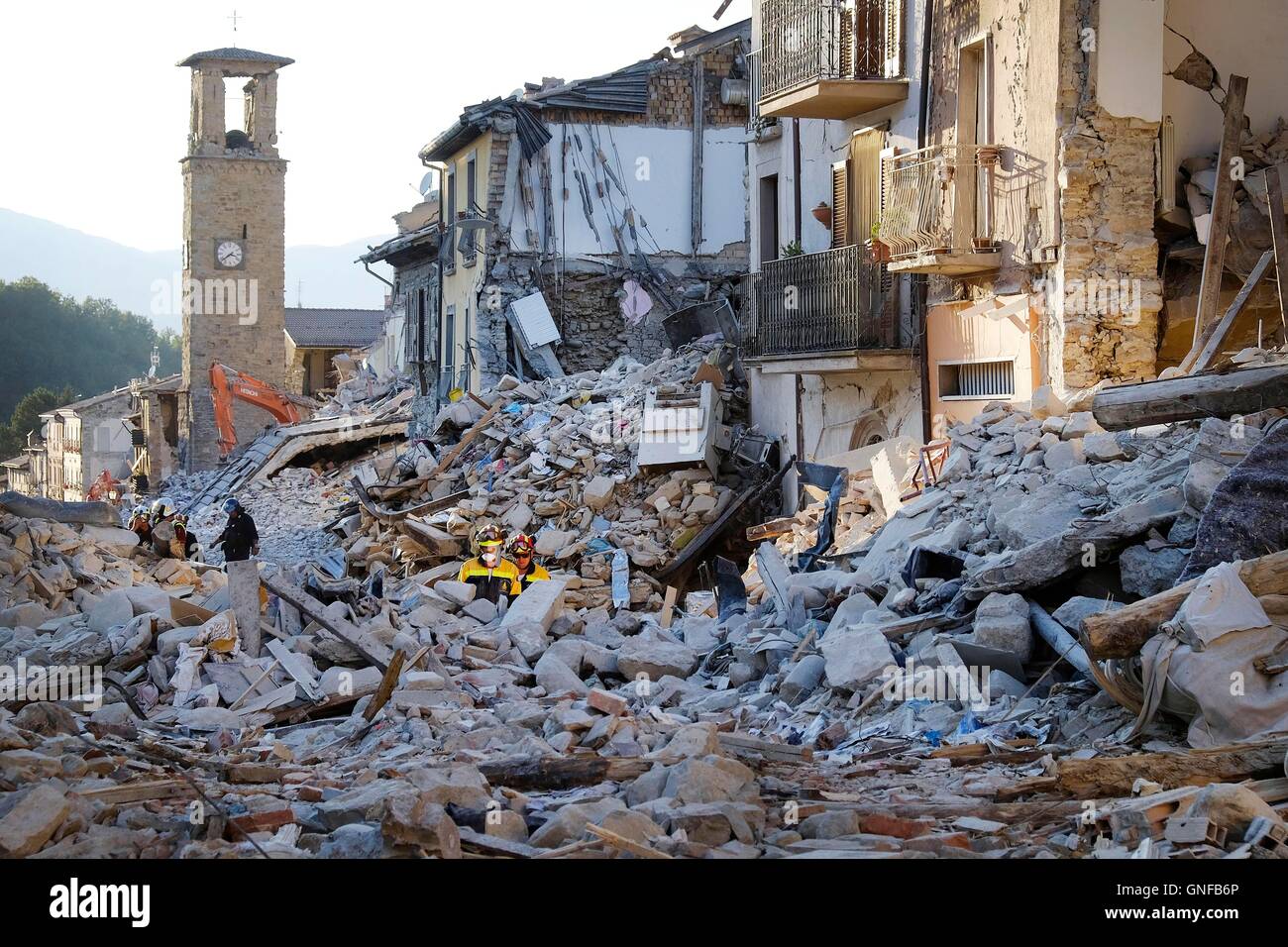 Amatrice, Italy. 29th August, 2016. : During the night of august 24 at 3.36 am a a strong earthquake hits the city of Amatrice and the small villages around causing the distruction of the area and the collaps of the buildings  297 are the deaths and hundreds are the disappeared. the search for victims and of bodies continues. without interruption during the night.    Photo Credit:  Danilo Balducci/Sintesi/Alamy Live News Stock Photo