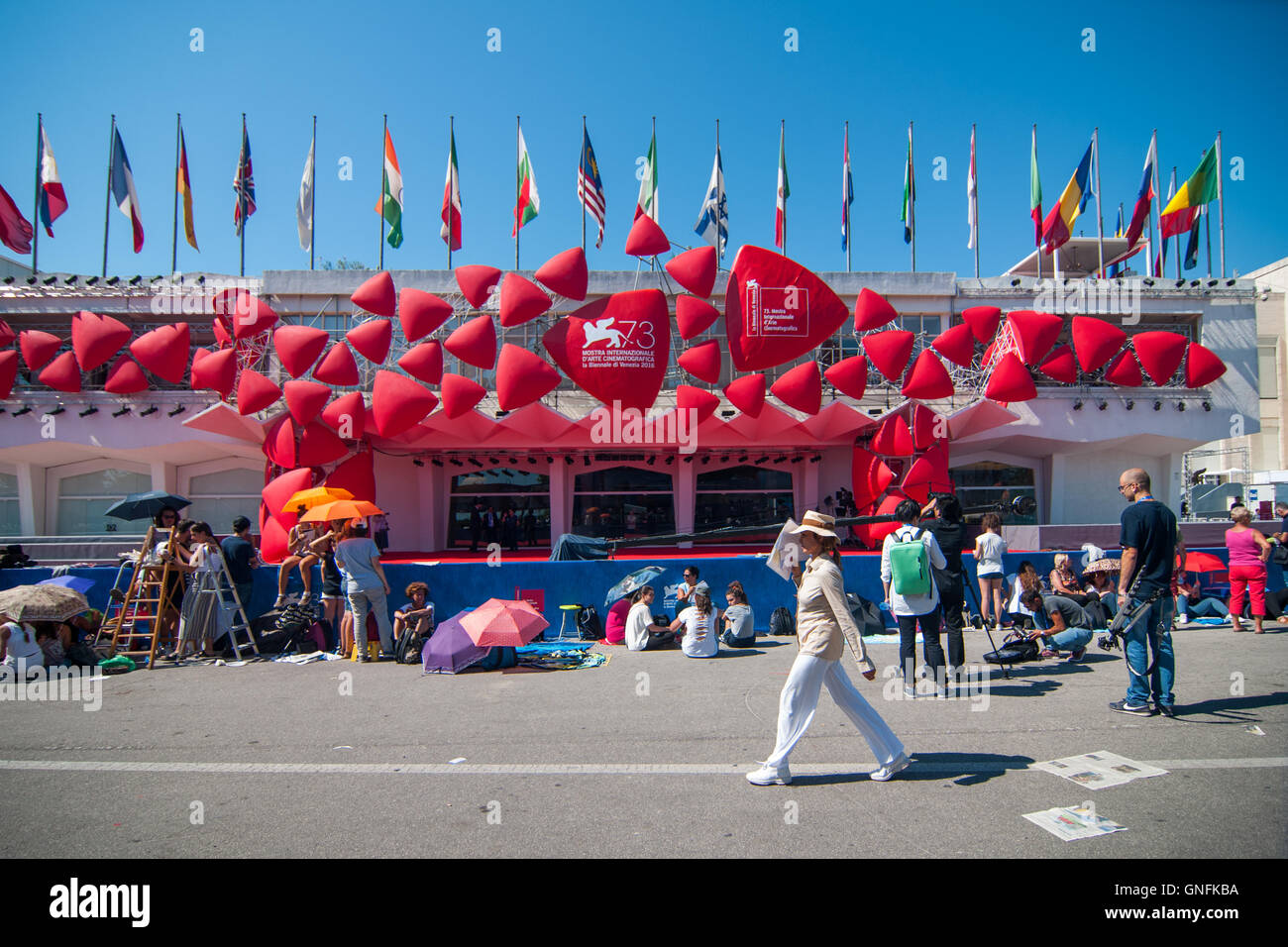 Venice, Italy. 31th August, 2016. Fans wait the arrival of some actors on the red carpet during the 73rd Venice Film Festival. Credit:  Simone Padovani / Awakening / Alamy Live News Stock Photo