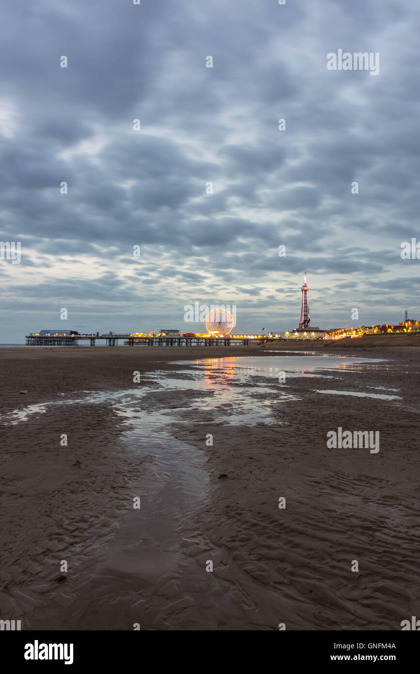 Blackpool, UK. 31st Aug, 2016. UK Weather: A cool and breezy evening in Blackpool. Visitors get a little treat as the lights are tested along the promenade this evening. The main switch on event is for this weekend. Credit:  Gary Telford/Alamy Live News Stock Photo