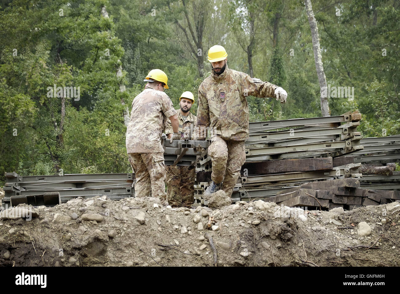 Amatrice earthquake volunteers hi-res stock photography and images - Alamy