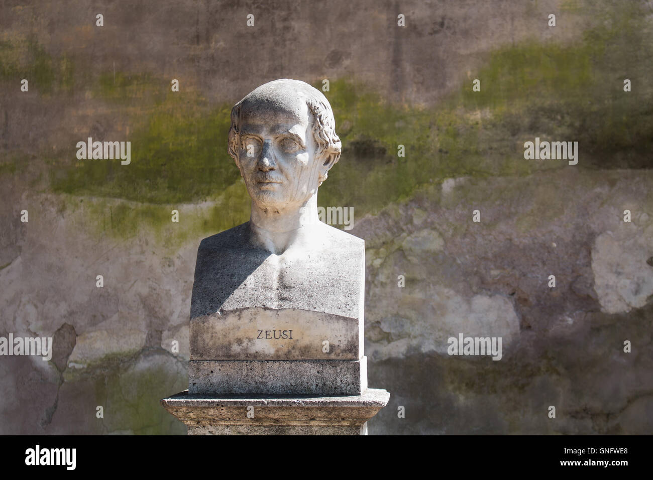 Famous antique statues of rome hi-res stock photography and images - Alamy
