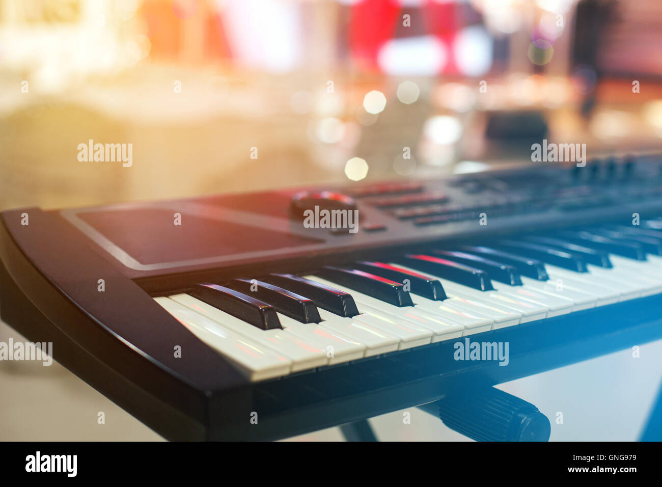 Piano keyboard hires stock photography and images Alamy