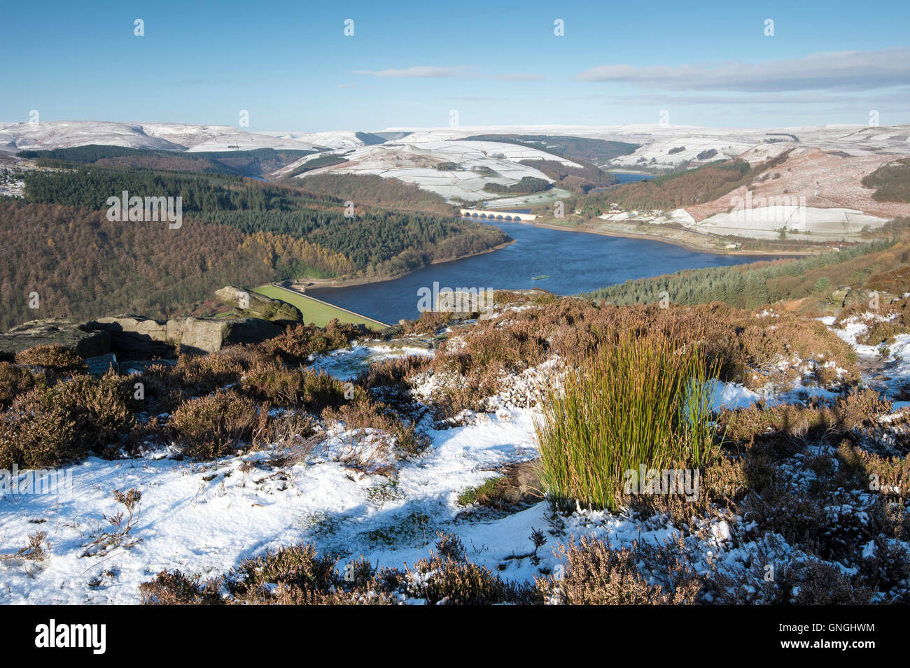 Winter at Bamford Edge looking towards Ladybower reservoir, Derbyshire Stock Photo