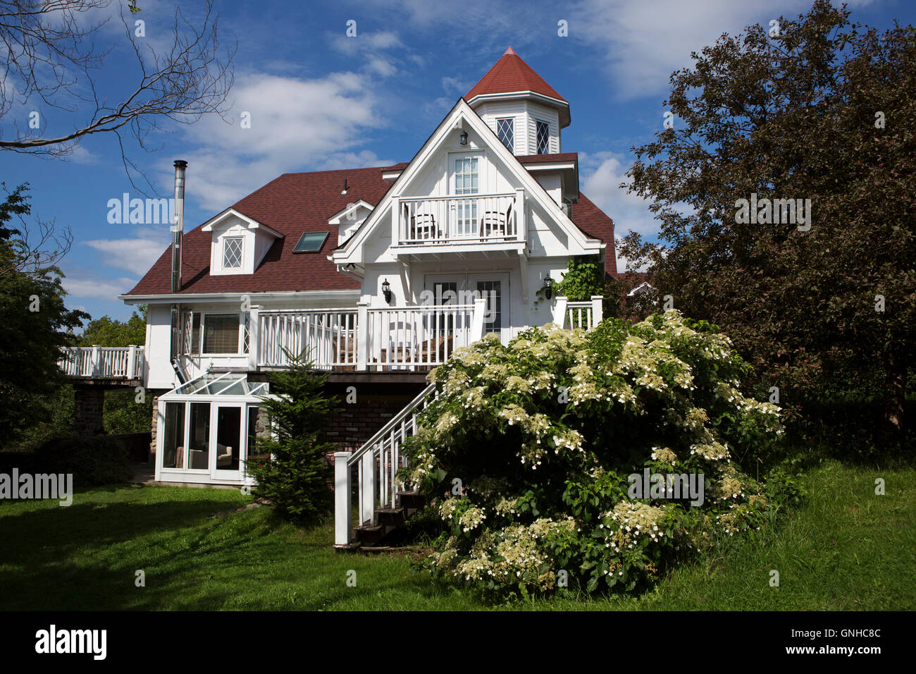 100 acres hires stock photography and images Alamy
