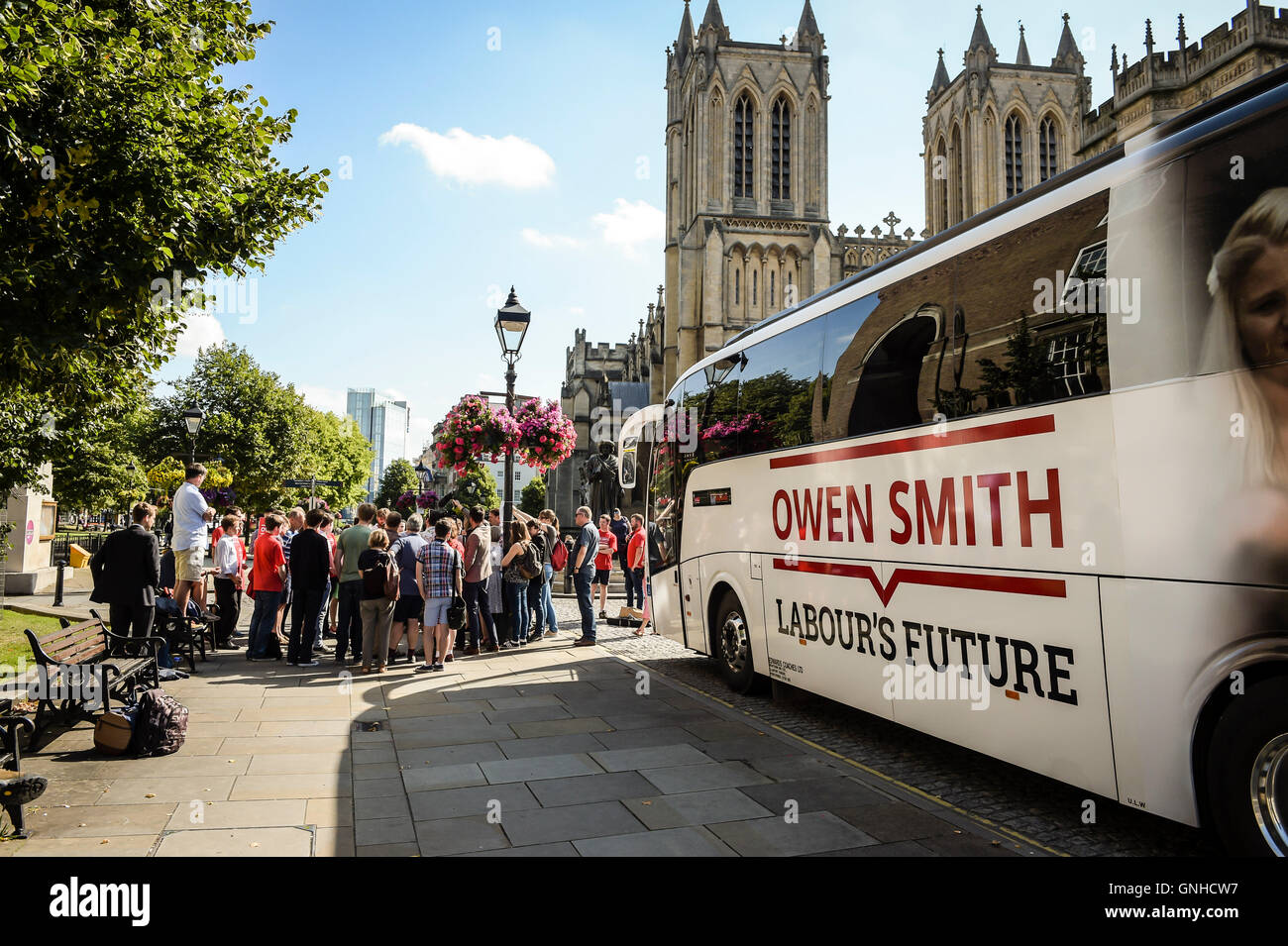 Labour leadership candidate Owen Smith arrives in Bristol in his new battle bus as he embarks on a UK wide campaign. Stock Photo