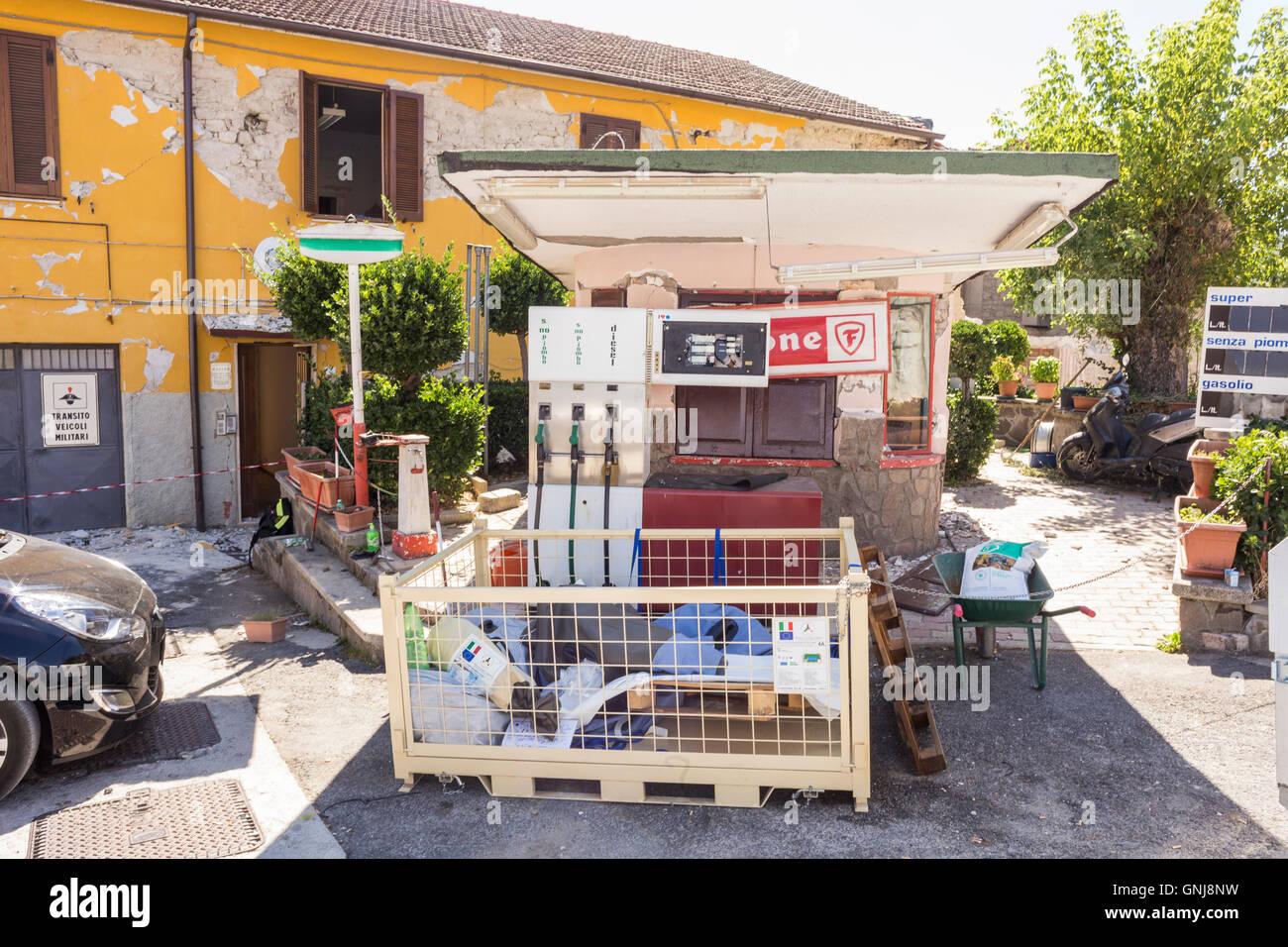 Aftermath earthquake amatrice italy hi-res stock photography and images ...