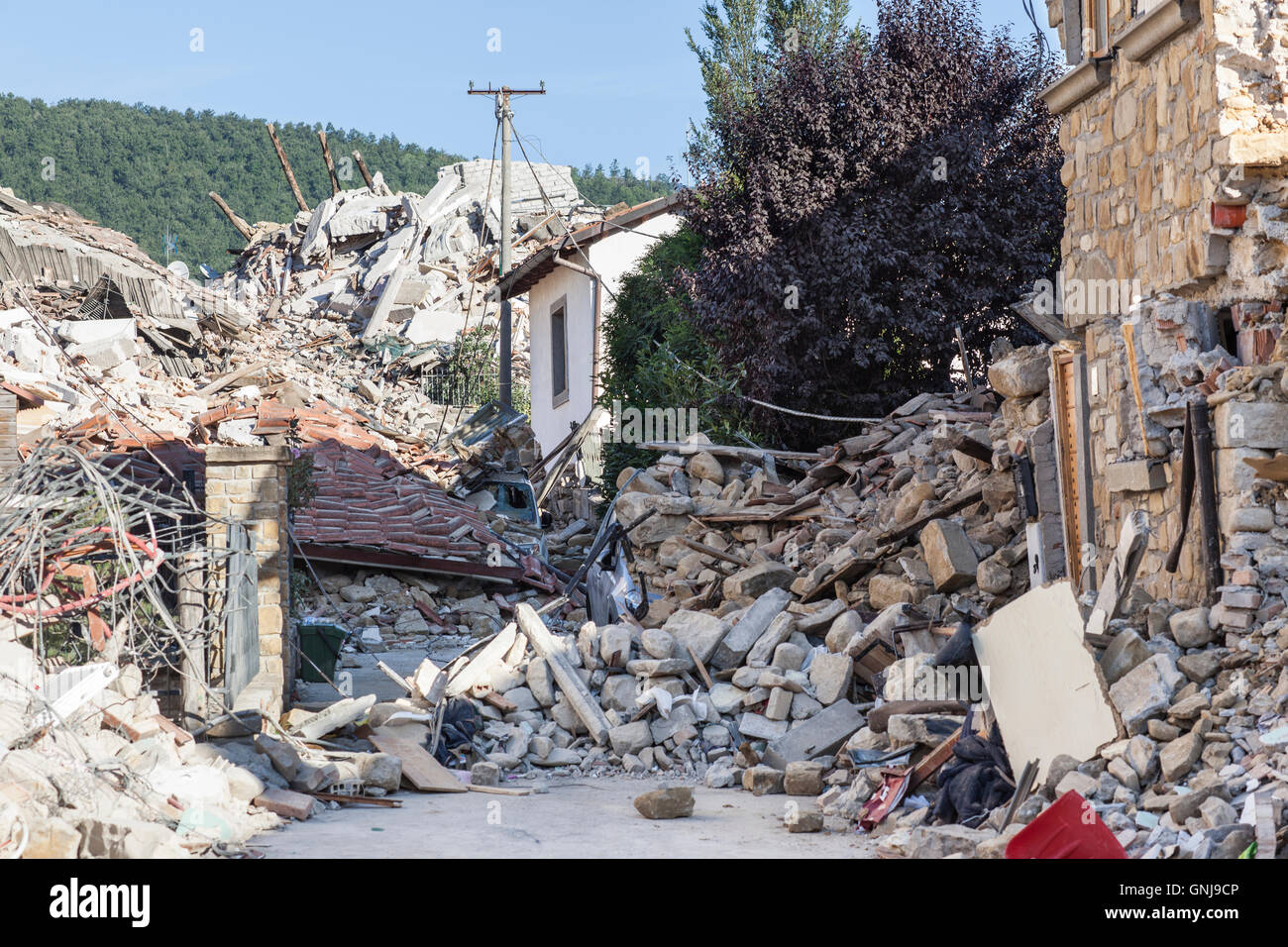 Aftermath earthquake amatrice italy hi-res stock photography and images ...