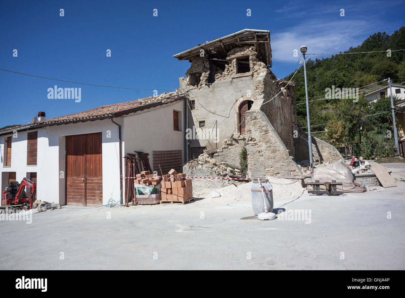 Aftermath of earthquake amatrice hi-res stock photography and images ...