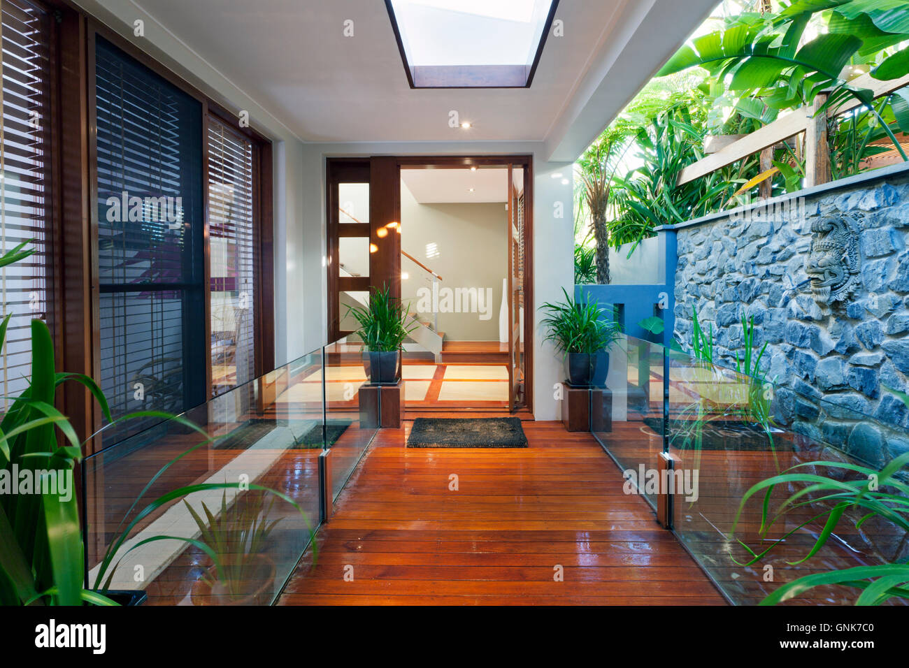 Modern home entrance Stock Photo - Alamy