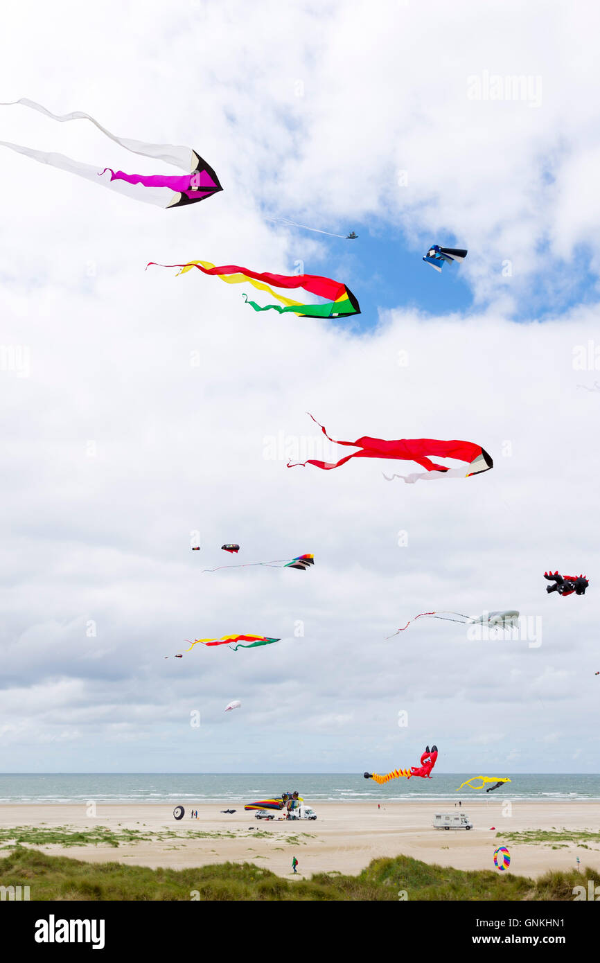 Strand festival hires stock photography and images Alamy