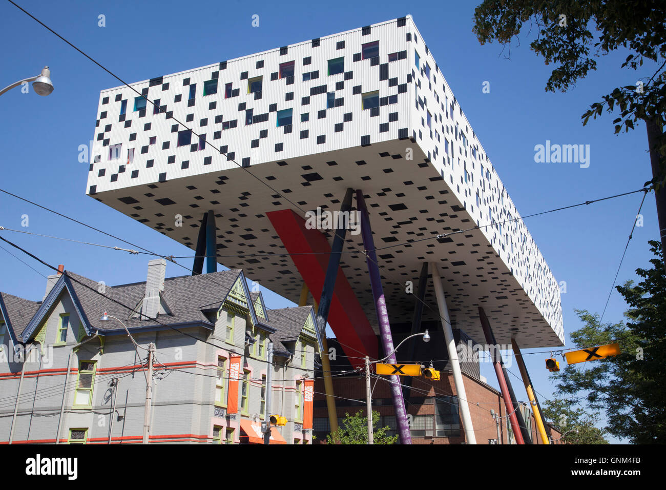 El Sharp Centre for Design es un símbolo de la Ciudad de Toronto Stock Photo