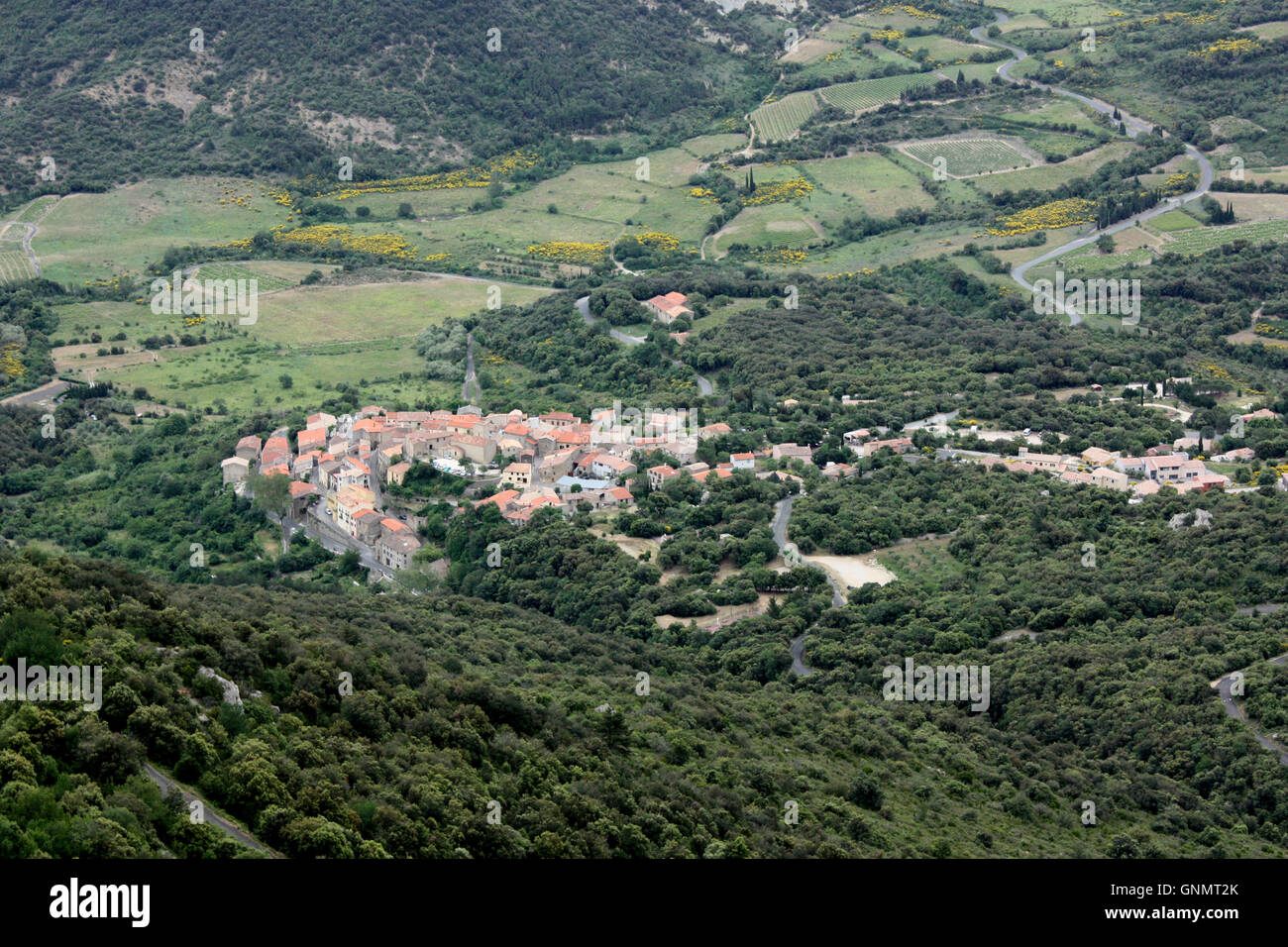 the village of cucugnan seen from the chateau de peyrepertuse, roussillon, france Stock Photo