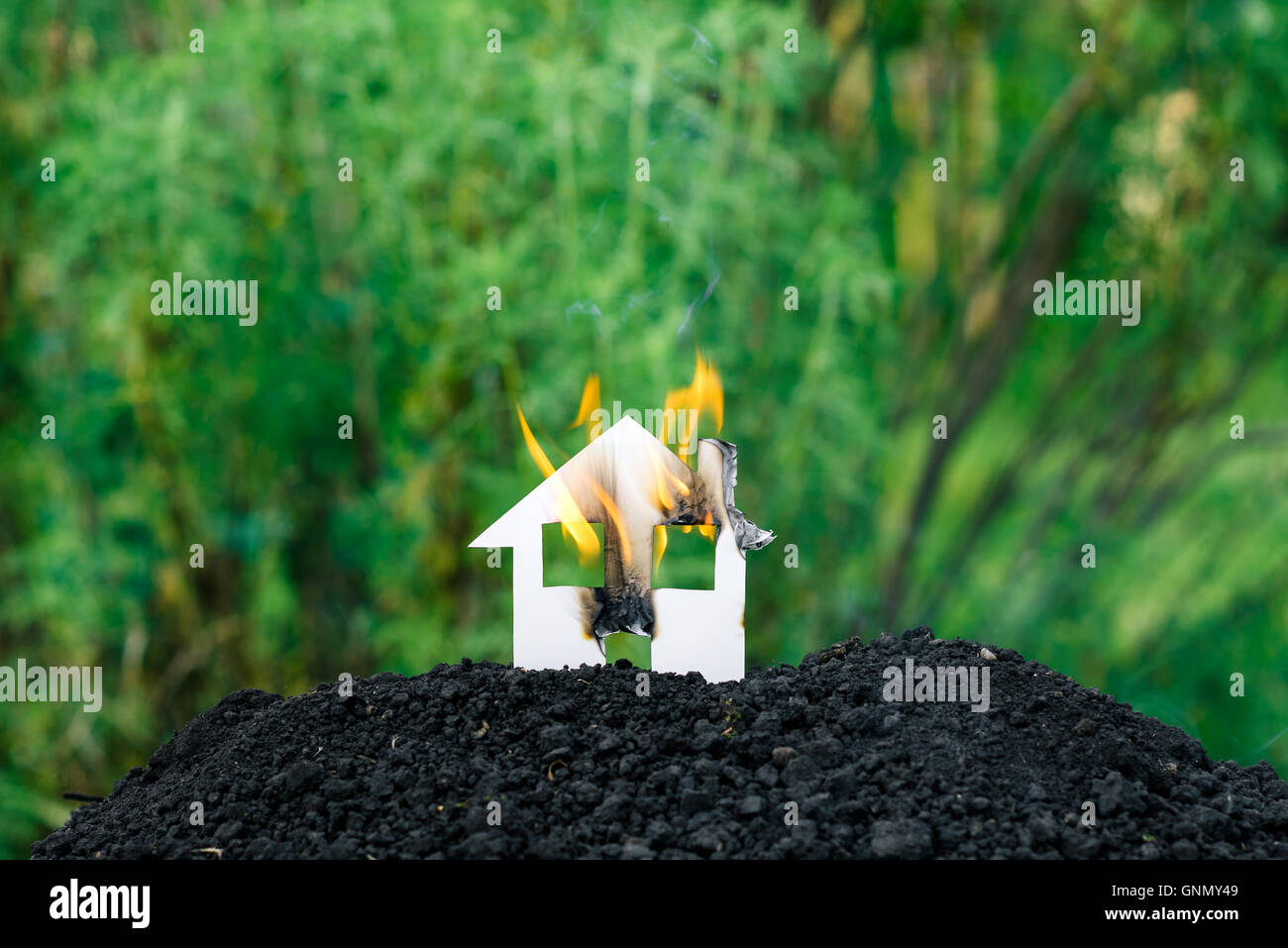 House fire smoke windows hi-res stock photography and images - Alamy