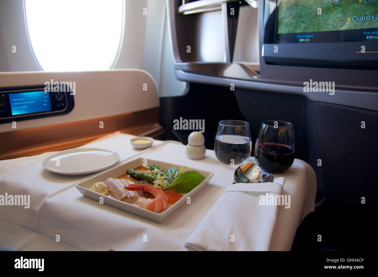 Luxury first class cabin meal air hi-res stock photography and images ...