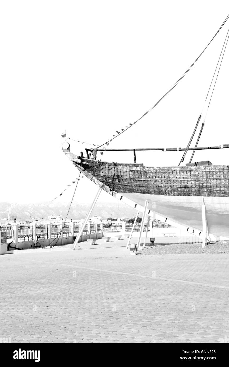 Old wooden boat sea arabia Black and White Stock Photos & Images - Alamy