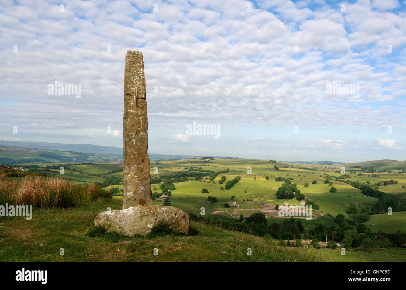 The Long Stone, Barcombe Hill, Thorngrafton Common, Northumberland, England - looking west over Vindolanda Roman Fort and on to the South Tyne valley Stock Photo
