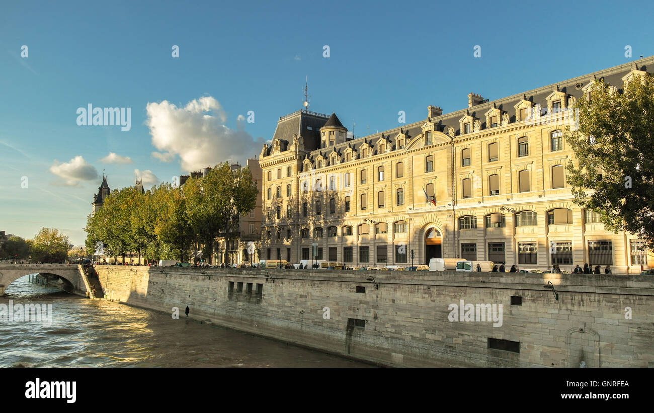 Famous river 2024 in paris