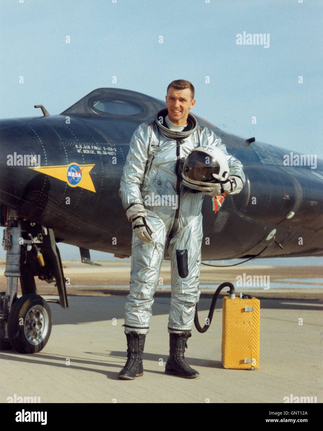 U.S Air Forces test pilot Joe Engle poses next to the experimental X-15A-2 aircraft June 29, 1965 at Edwards Air Force Base, California. Engle flew the X-15 to an altitude of 280,600 feet becoming the youngest pilot ever to qualify as an astronaut. Stock Photo