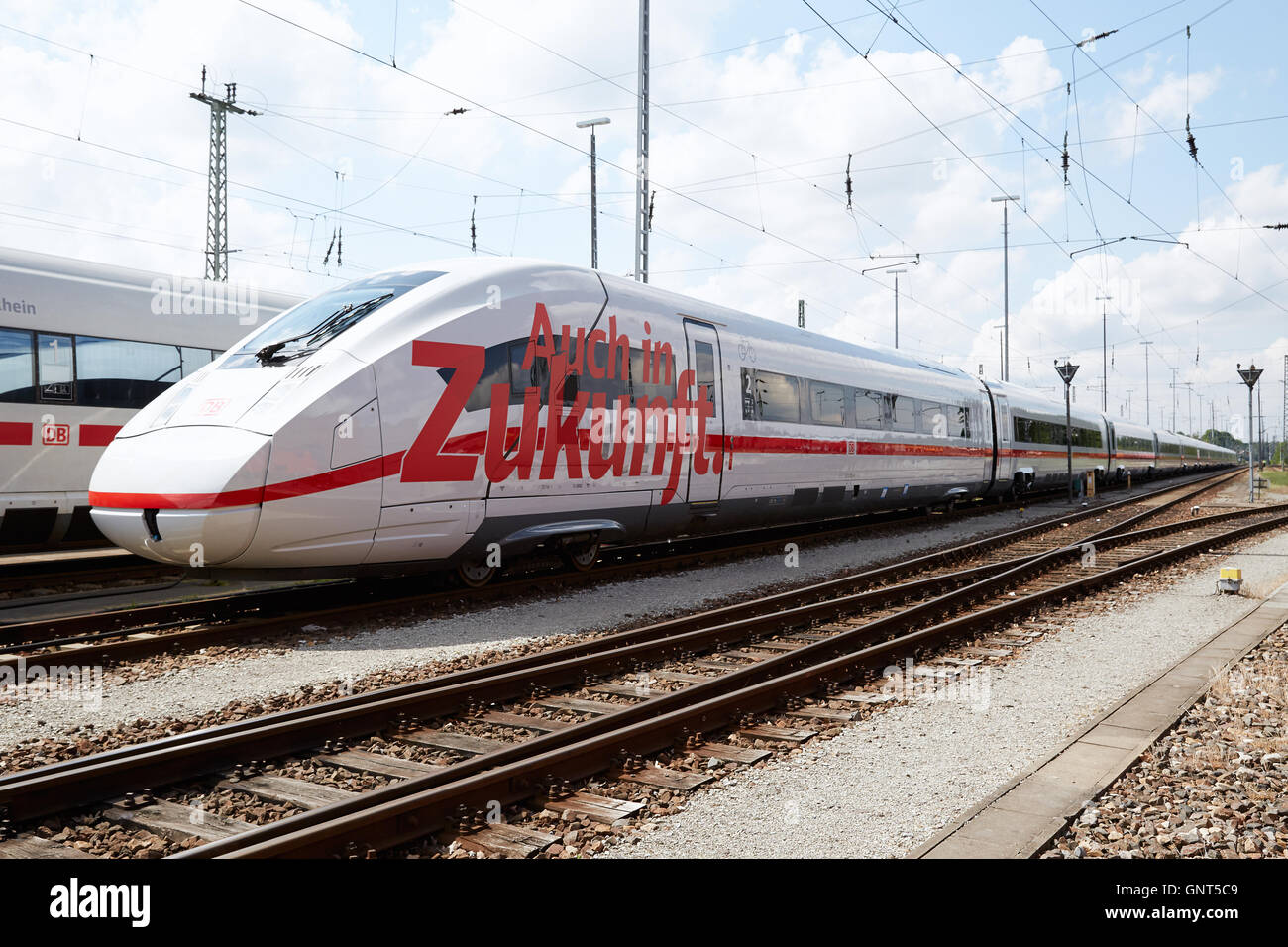 Ice ceremony hi res stock photography and images Alamy