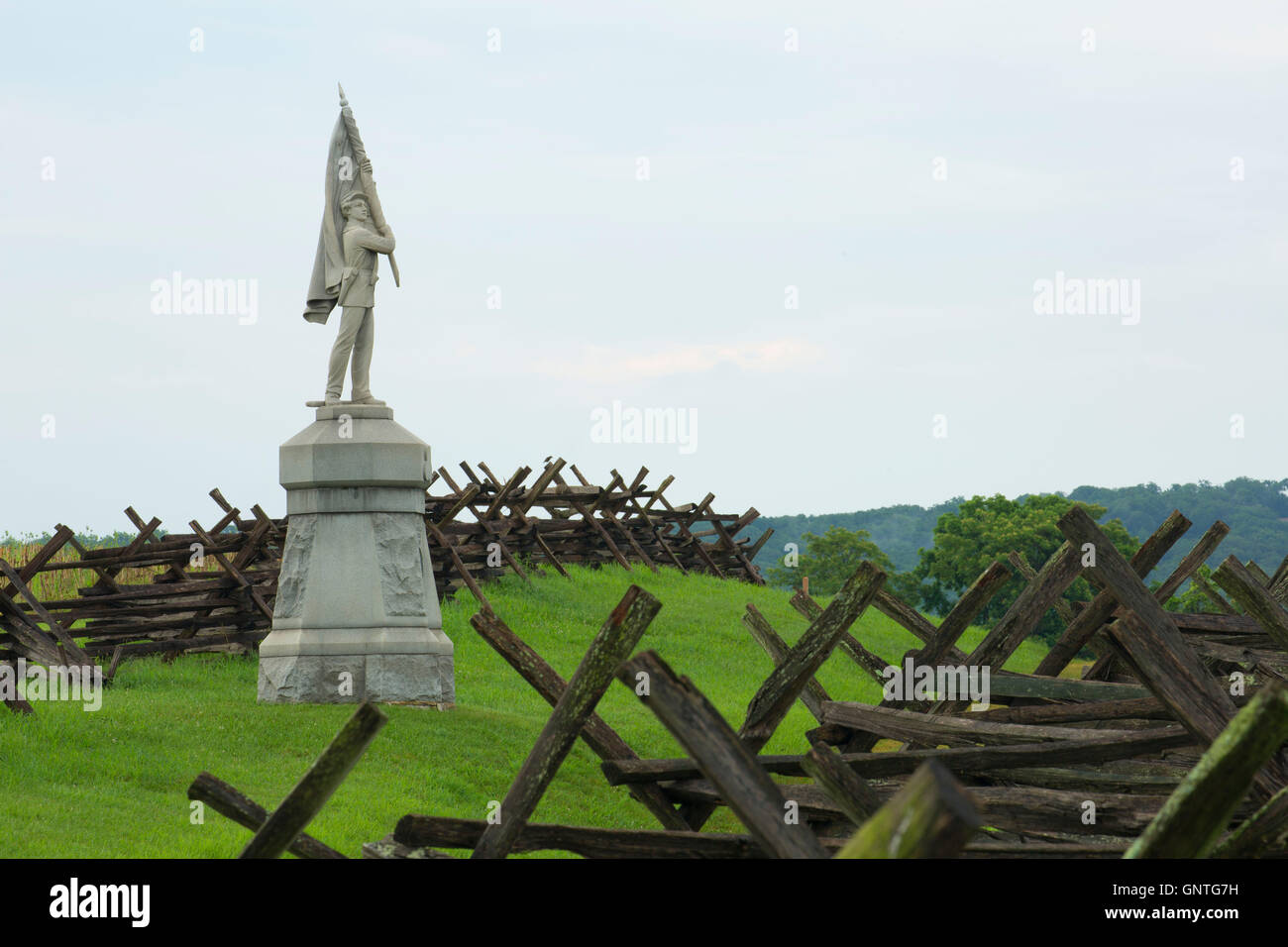 132nd Pennsylvania Voluntary Infantry monument at Bloody Lane, Antietam ...