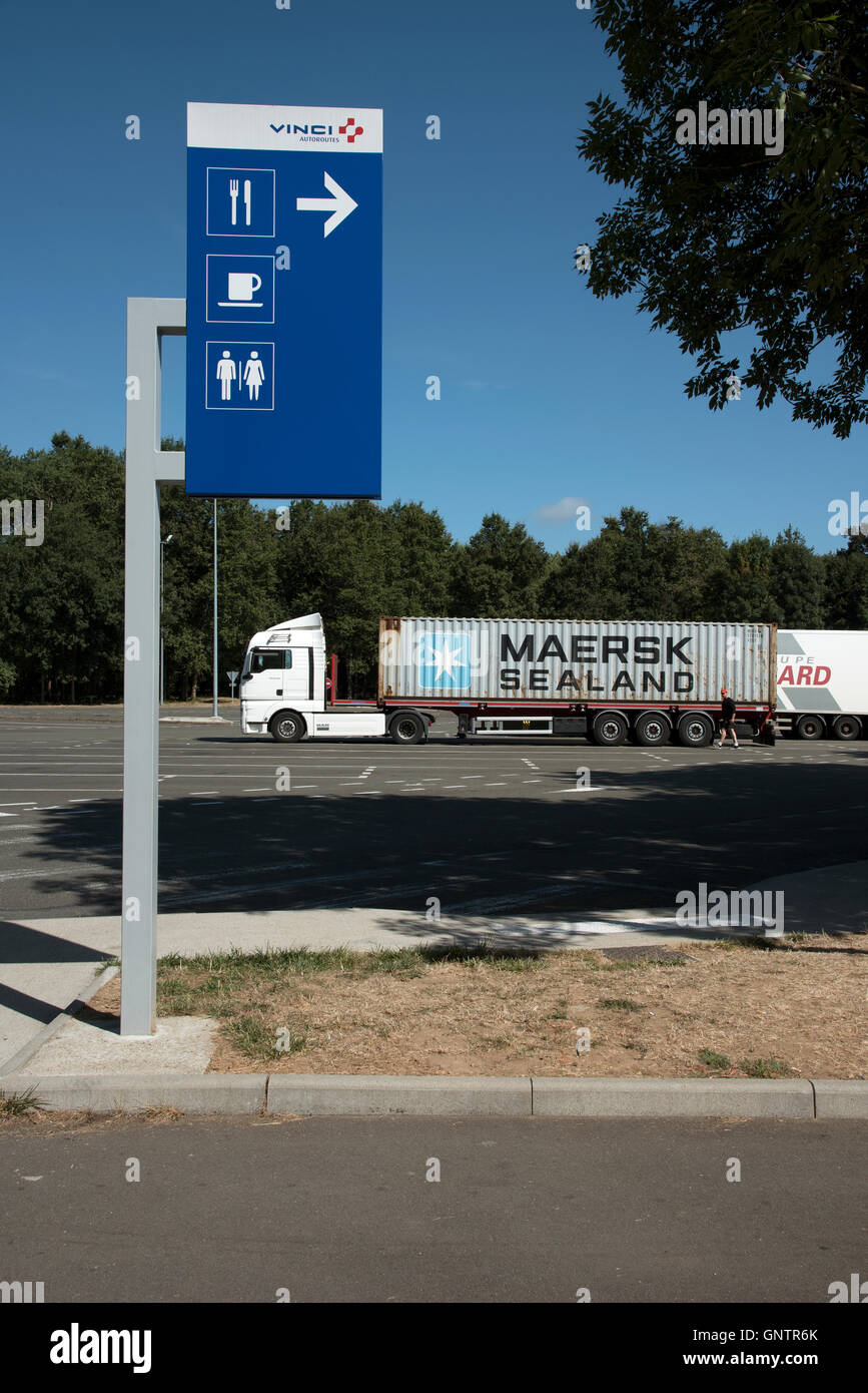 Truck Stop Rest Area High Resolution Stock Photography And Images Alamy