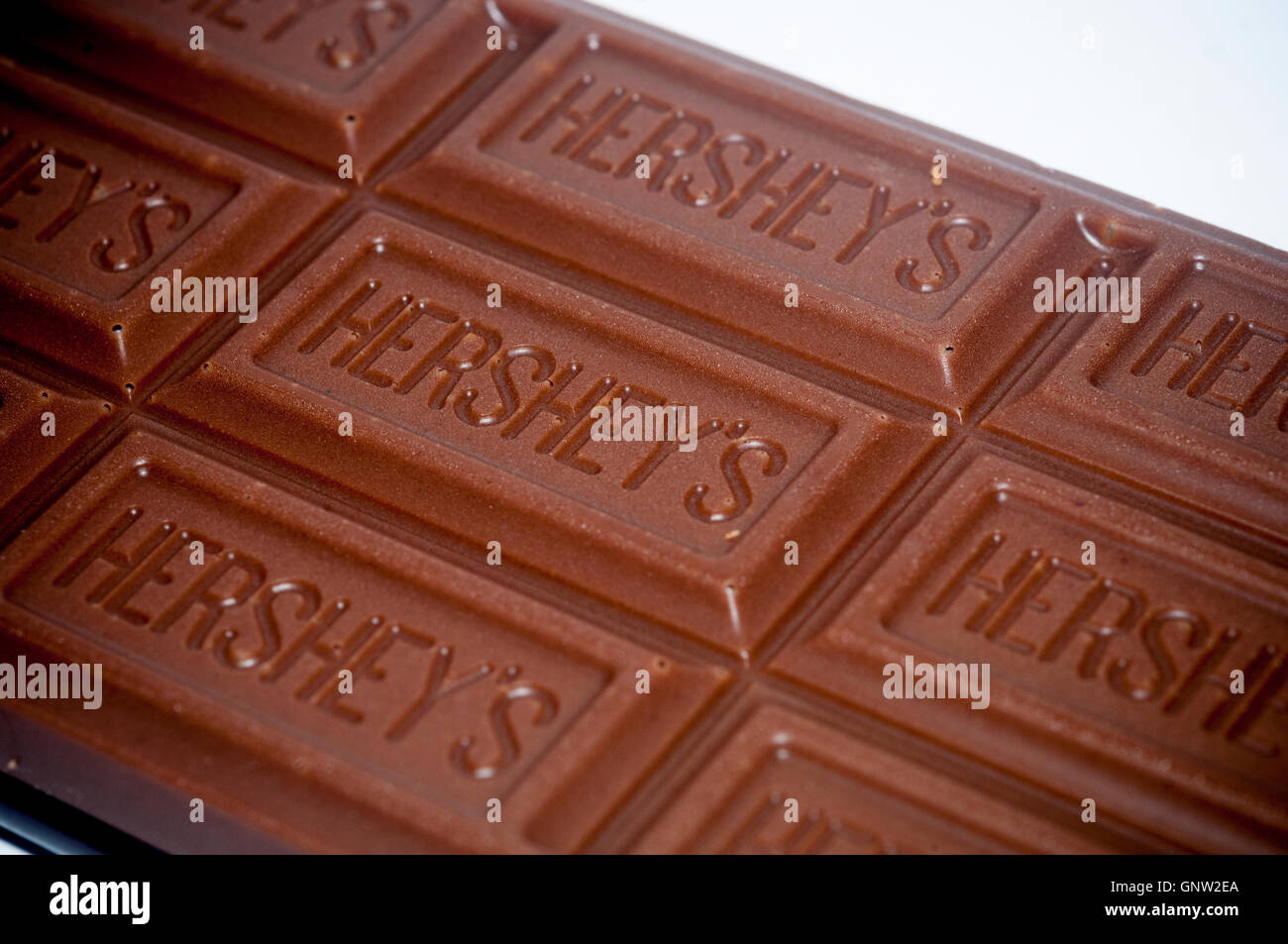 A Hershey's chocolate bar in New York on Wednesday, August 31, 2016.  Mondelez International has walked away from its bid for the Hershey Co. Media reports that Mondelez may now be the target of a takeover, possibly from Kraft Heinz. (© Richard B. Levine) Stock Photo
