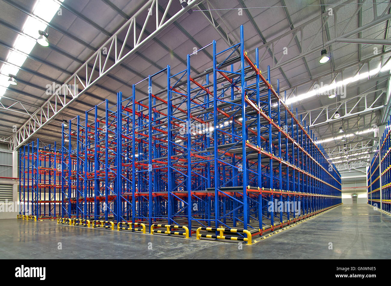 Distribution center warehouse storage pallet racking systems Stock