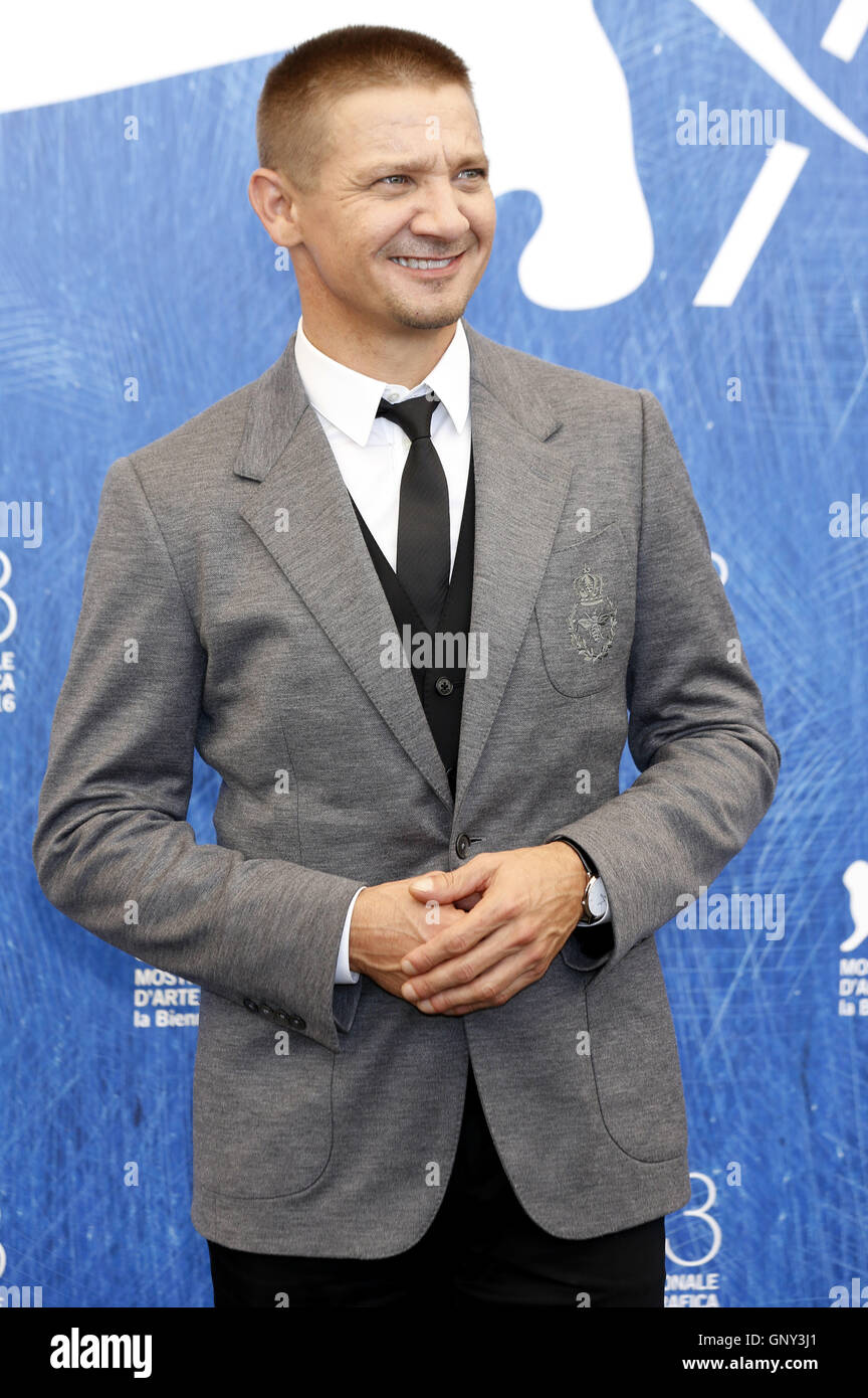 Venice, Italien. 01st Sep, 2016. Jeremy Renner during the 'Arrival