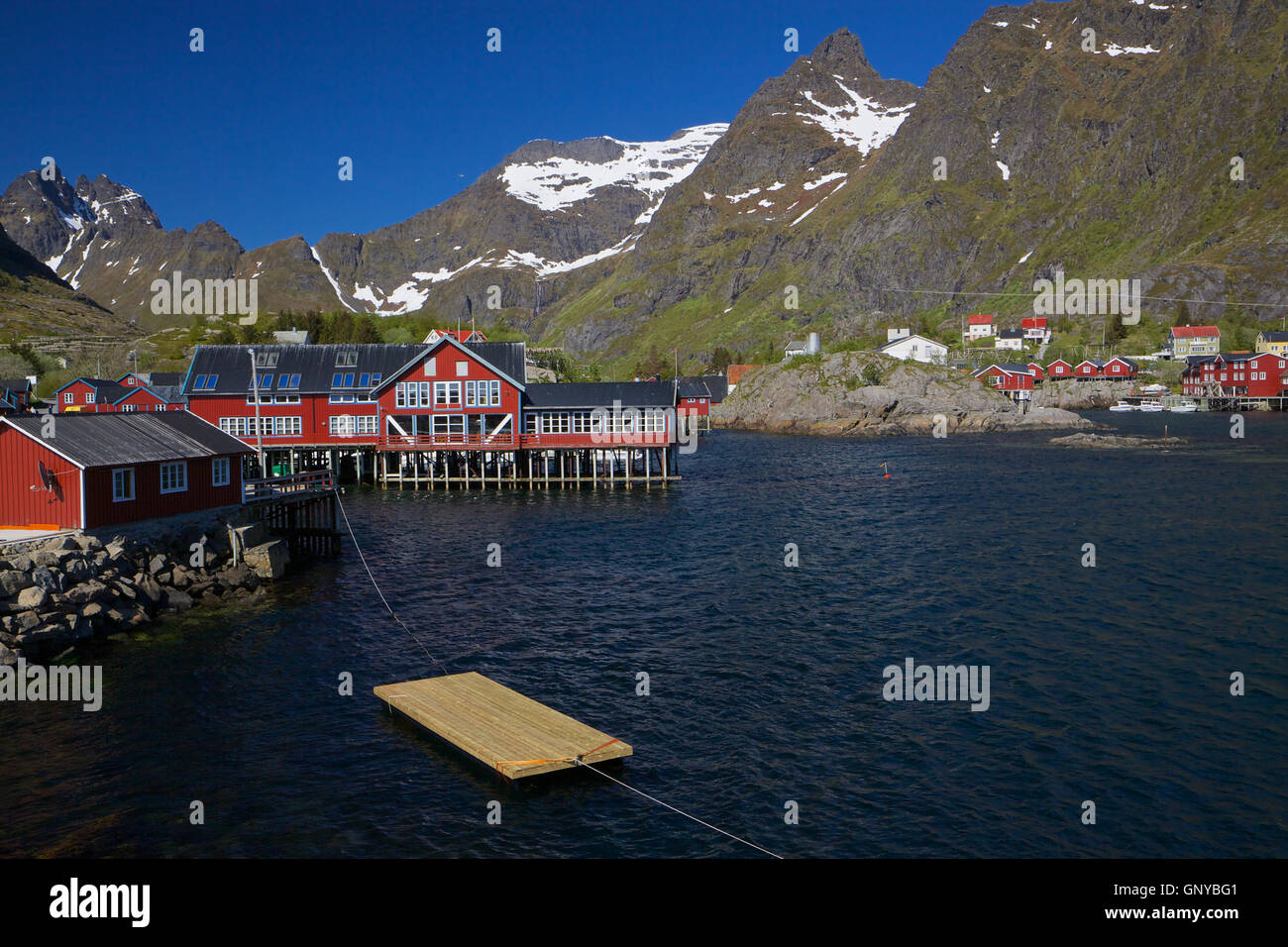 Traditional Rorbu Traditional red rorbu cottage hi-res stock photography and images - Alamy