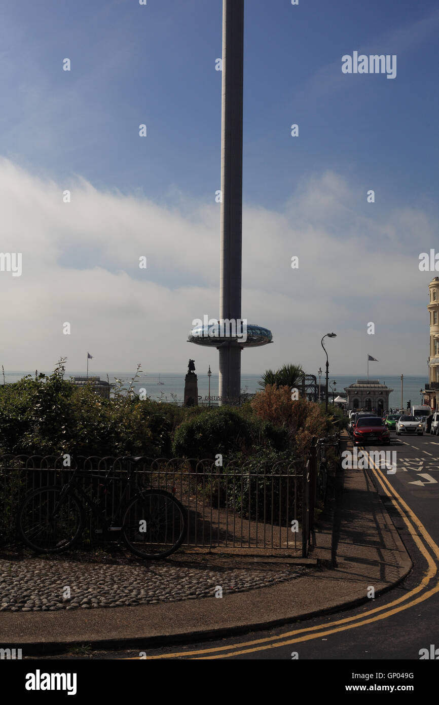 Regency Square and the British Airways i360 tallest moving observation tower, Sussex, UK Stock Photo