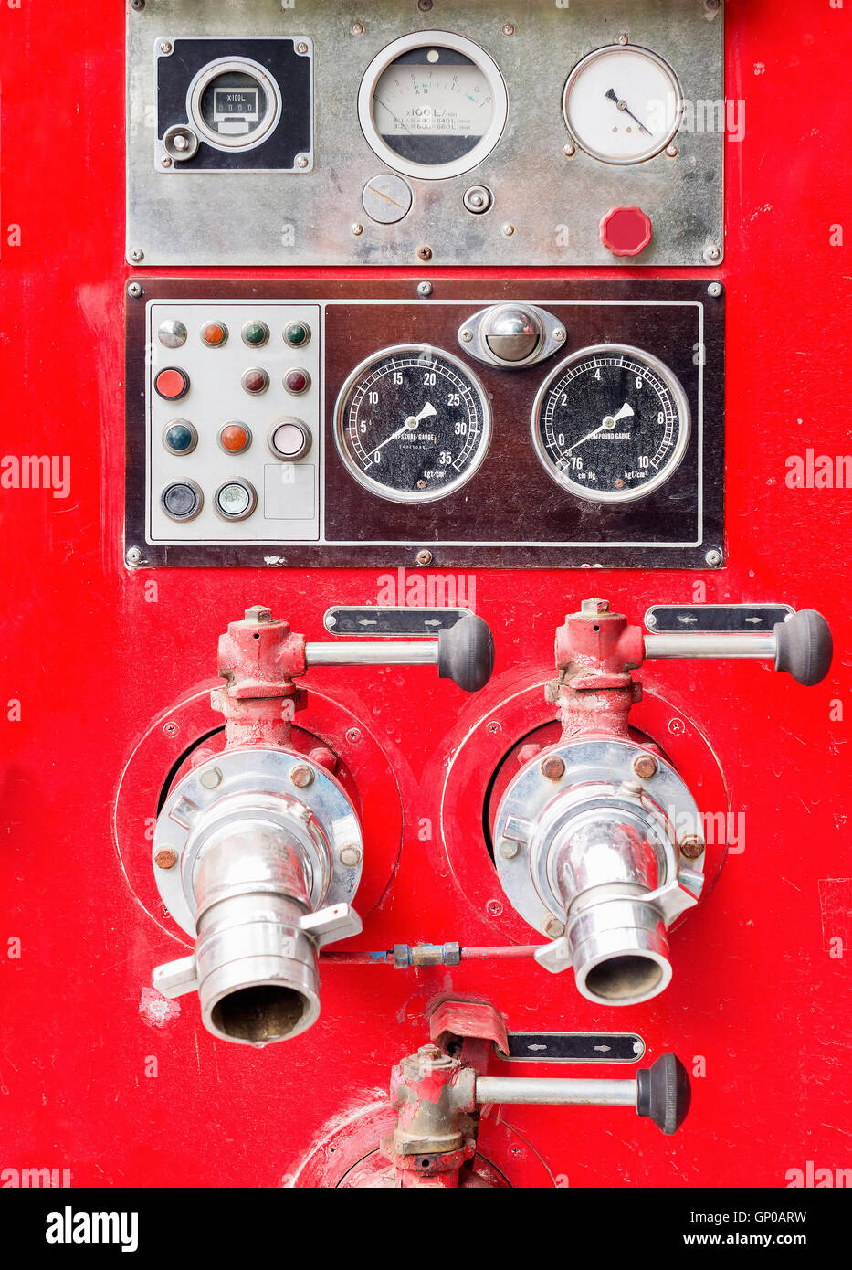 Old red fire truck hi-res stock photography and images - Alamy