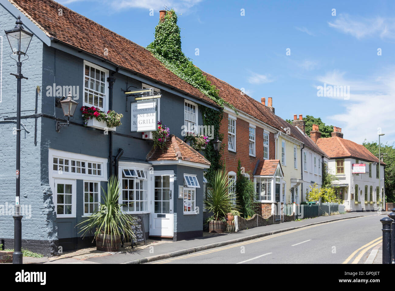 Chertsey Road, Old Shepperton, Shepperton, Surrey, England, United