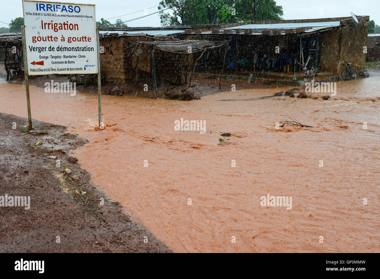 BURKINA FASO, Bobo Dioulasso, raining season, flooded village / Regenzeit, Ueberschwemmung in einem Dorf Stock Photo