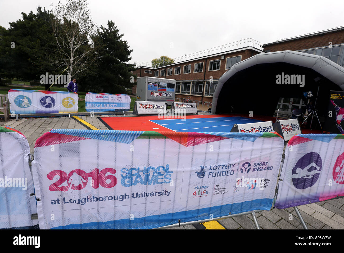 Spectator zone activities hi-res stock photography and images - Alamy