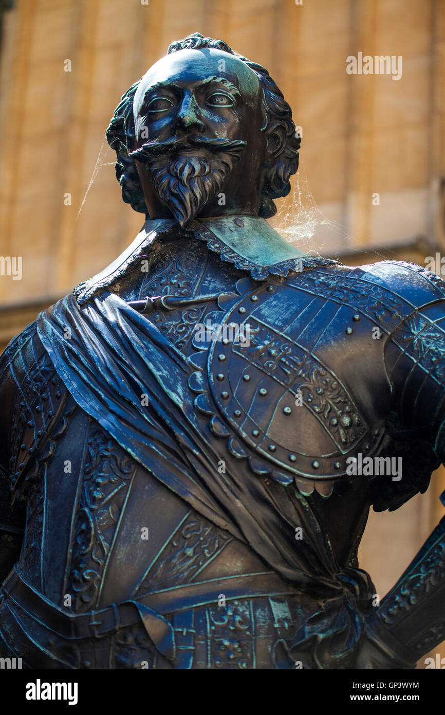 A view of the William Herbert Statue at the Bodleian Library in Oxford