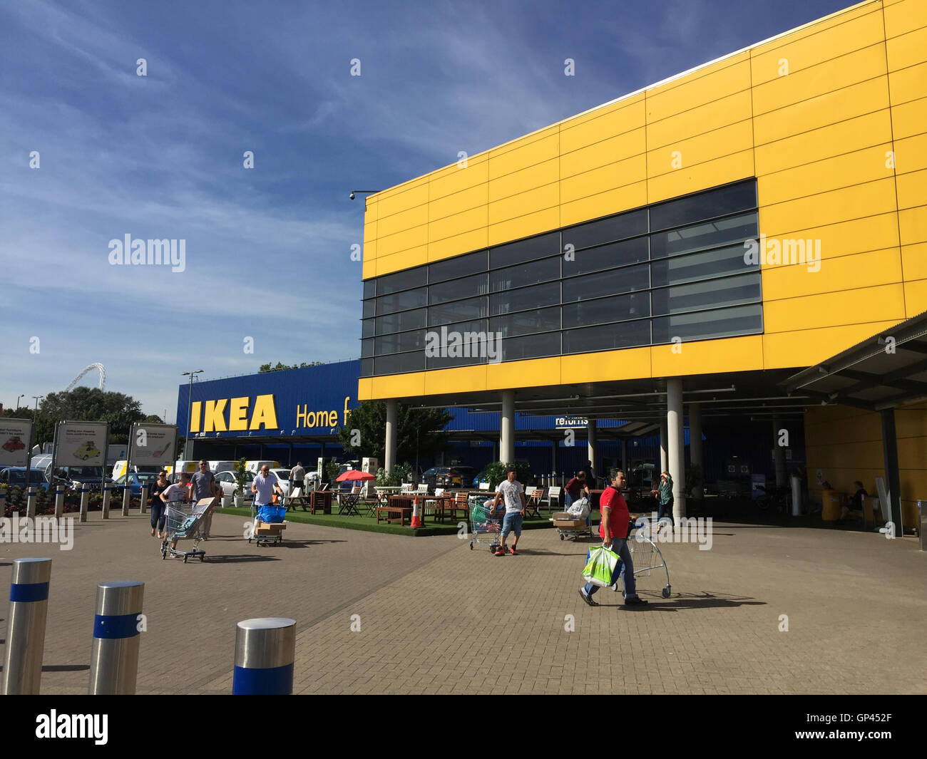 Ikea shopping hi-res stock photography and images - Alamy
