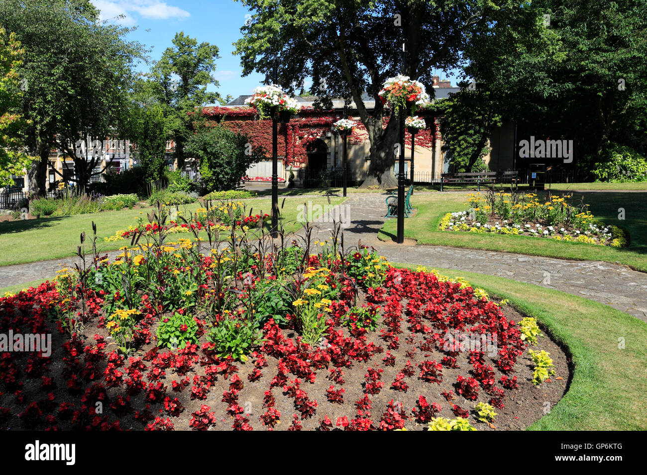 Manor house gardens hi-res stock photography and images - Alamy