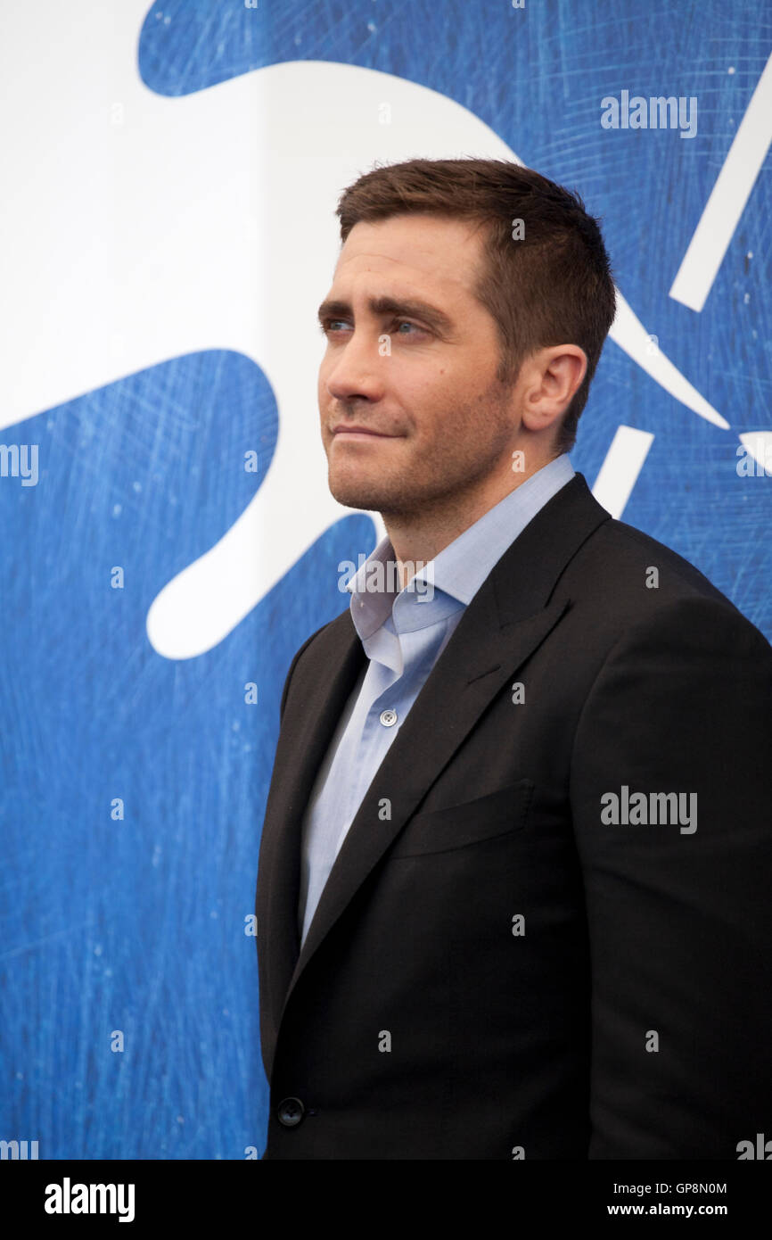 Venice, Italy. 2nd Sep, 2016. Jake Gyllenhaal at Nocturnal Animals film  photocall at the 73rd Venice Film Festival, Sala Grande on Friday September  2nd 2016, Venice Lido, Italy. Credit: Doreen Kennedy/Alamy Live