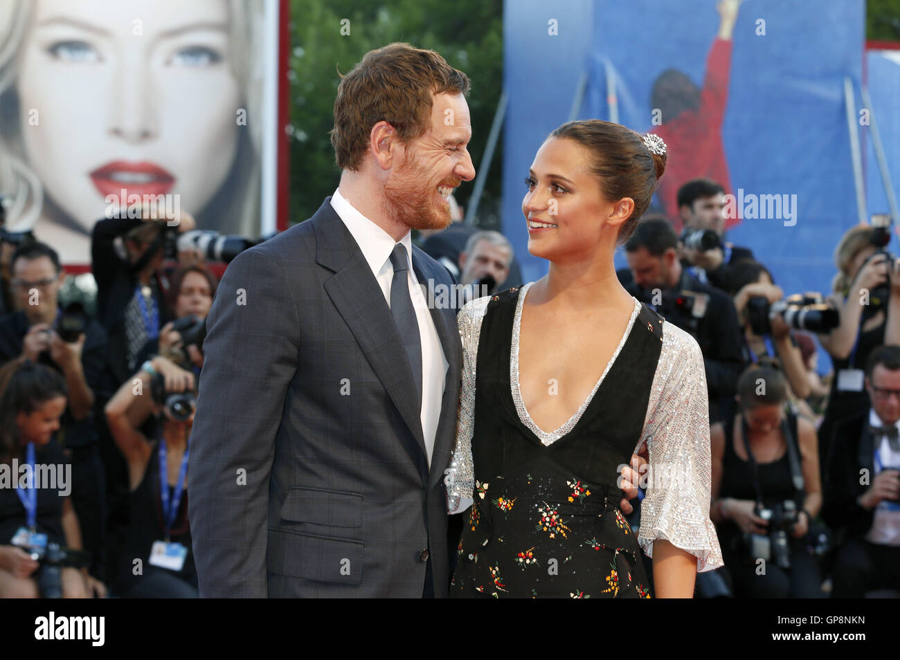 Venice, Italien. 01st Sep, 2016. Michael Fassbender and Alicia Vikander attending the 'The Light Between Oceans' premiere at the 73rd Venice International Film Festival on September 01, 2016 | Verwendung weltweit © dpa/Alamy Live News Stock Photo
