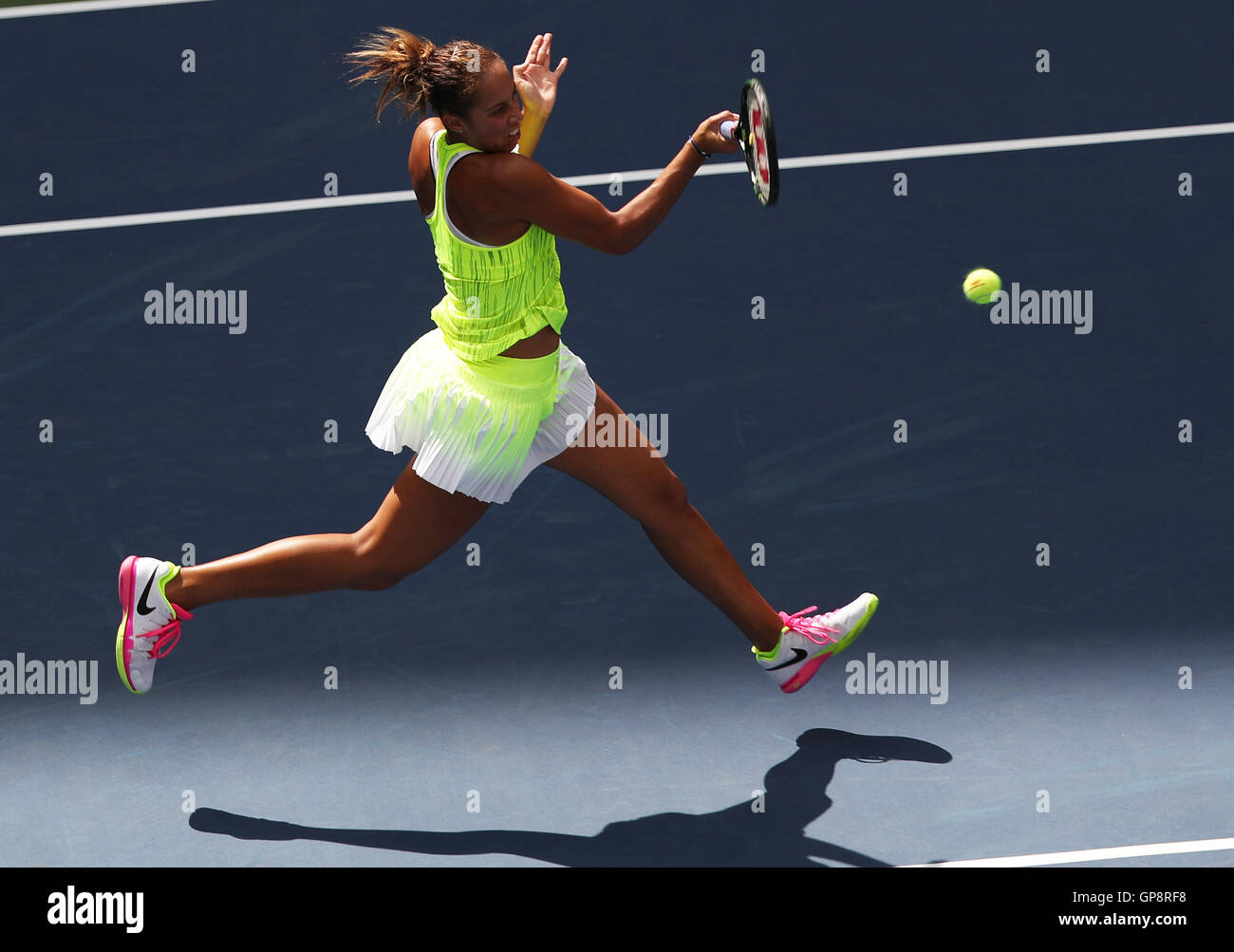 New York, USA. 2nd Sep, 2016. Madison Keys of the United States hits a return to Naomi Osaka of Japan during a women's singles third round match at the 2016 U.S. Open tennis tournament in New York, the United States, Sept. 2, 2016. Madison Keys won 2-1. Credit:  Qin Lang/Xinhua/Alamy Live News Stock Photo