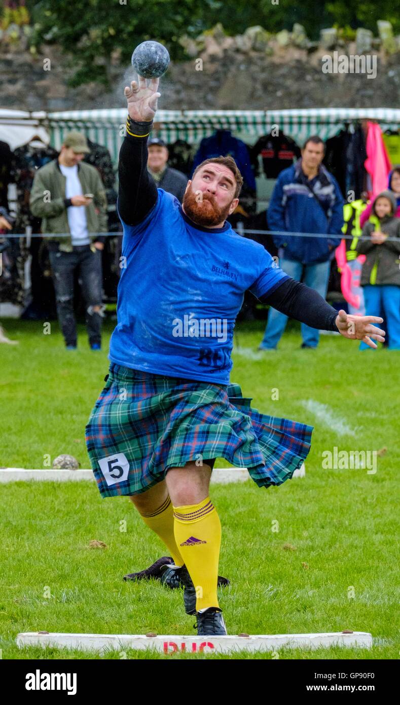 Haggis hurling hires stock photography and images Alamy