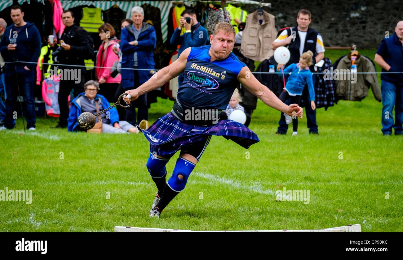 Haggis hurling hires stock photography and images Alamy